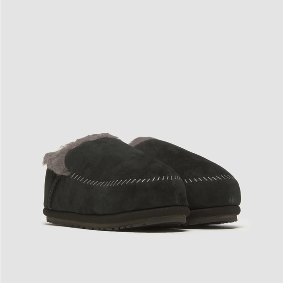 men’s Ugg Anders wool black platform slippers in black suede - Picture 2 of 9